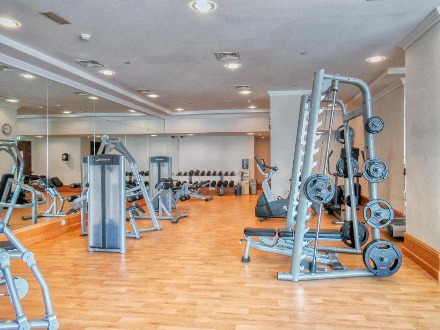Beachy Getaway In Jbr With Private Beach Access Dubai