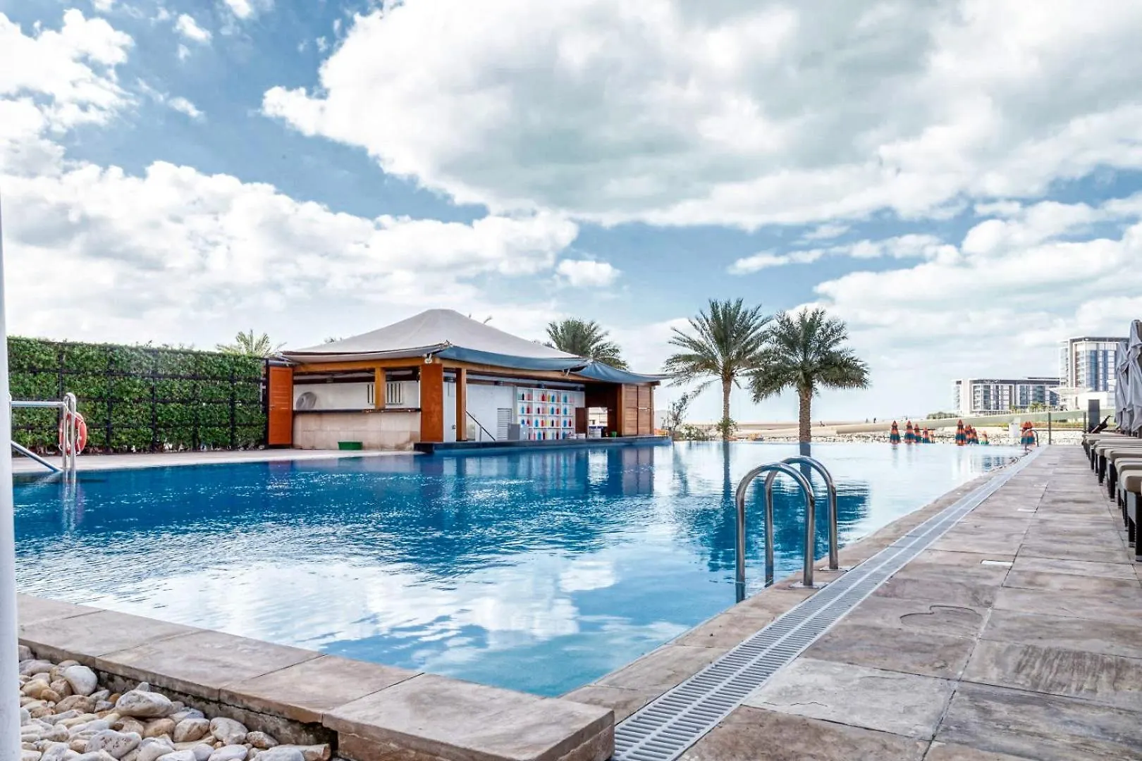Apartment Beachy Getaway In Jbr With Private Beach Access Dubai