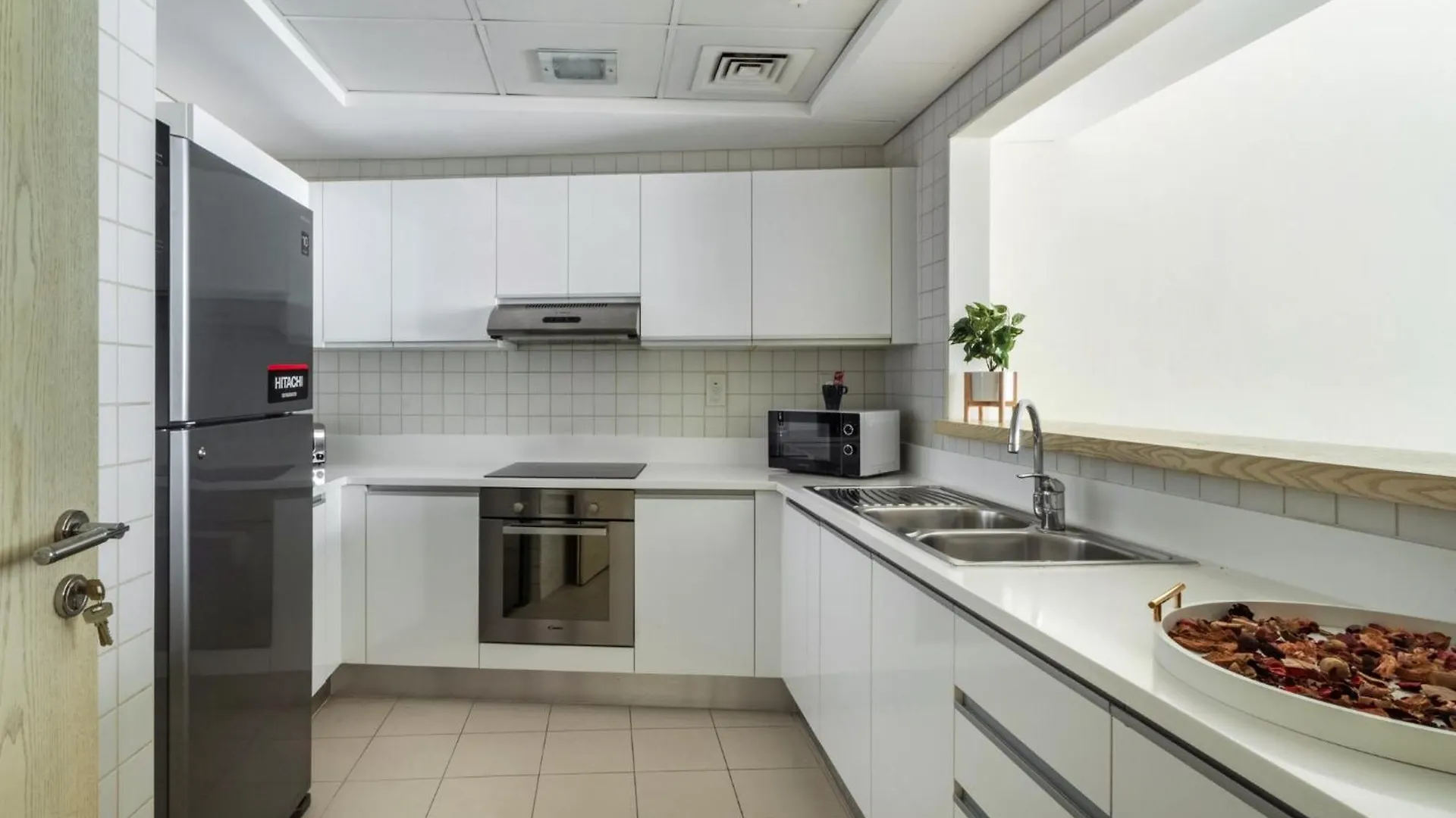 Beachy Getaway In Jbr With Private Beach Access Dubai Apartment